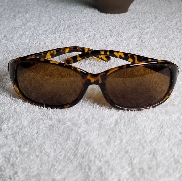 Lovely Brown Tortoise Sunglasses - Picture 7 of 8